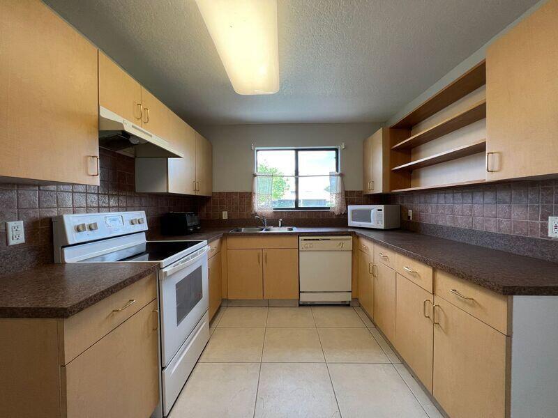 COUNTRYSIDE AT WELLEBY - Residential