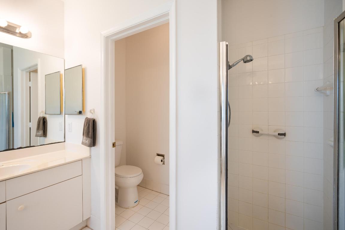 CRYSTAL POINTE - Residential