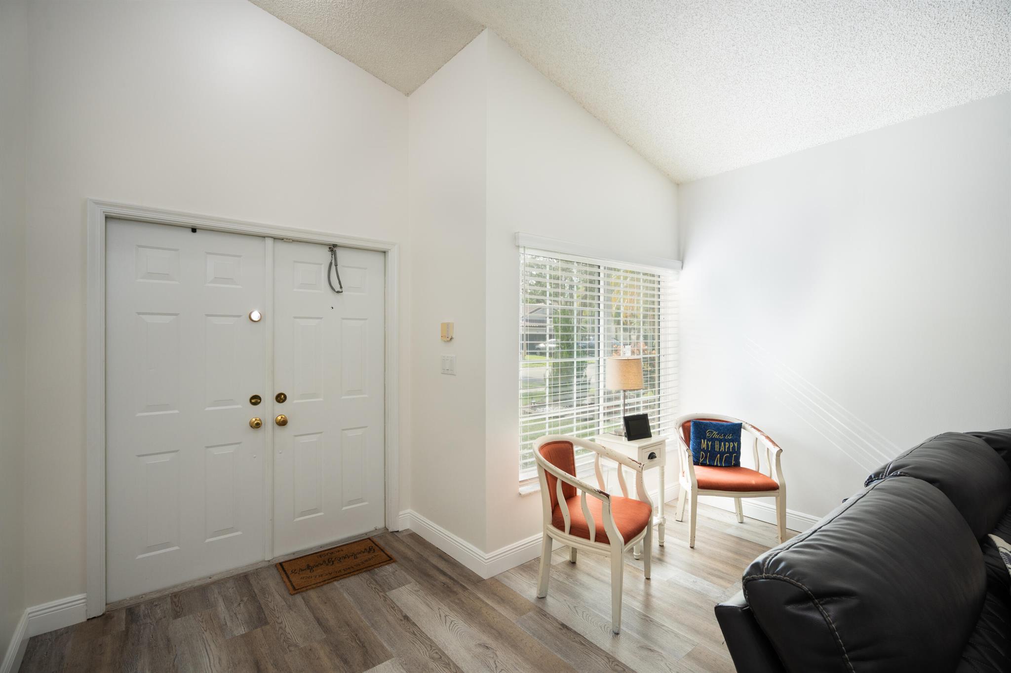 CRYSTAL POINTE - Residential