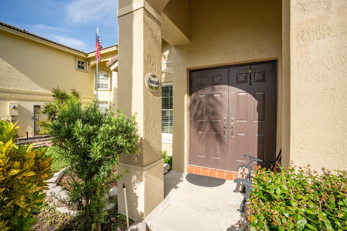 CRYSTAL POINTE - Residential