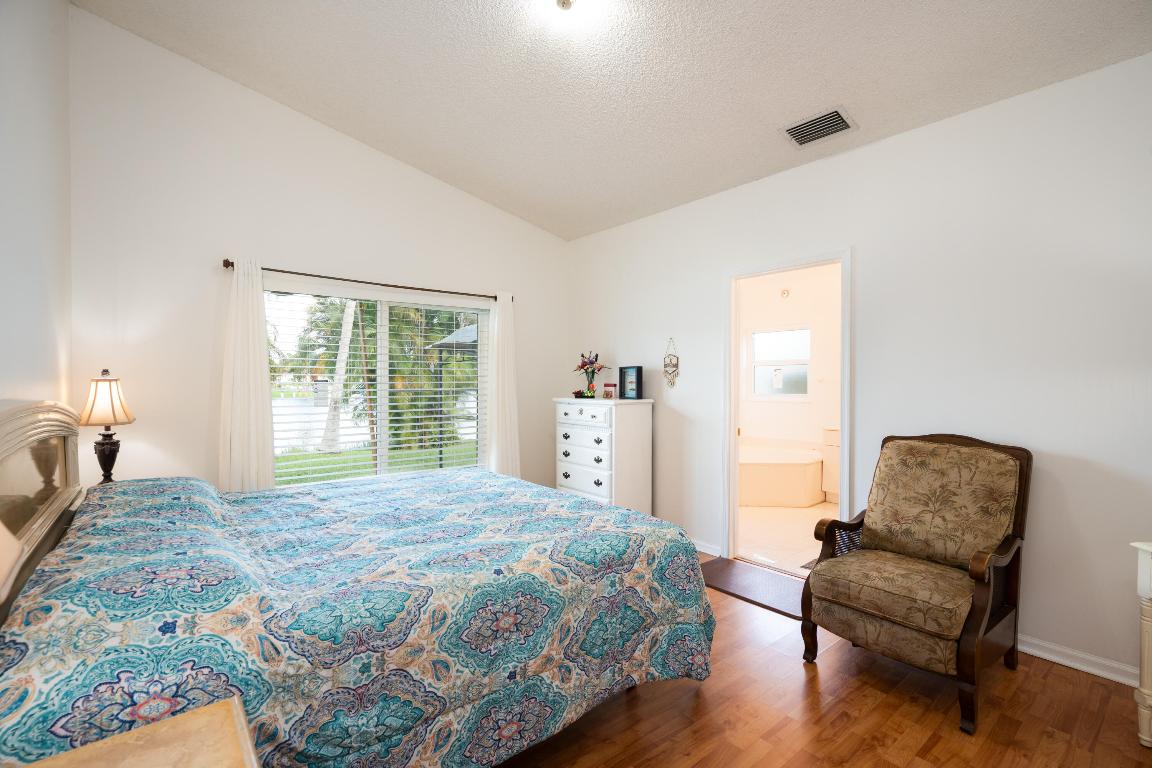 CRYSTAL POINTE - Residential