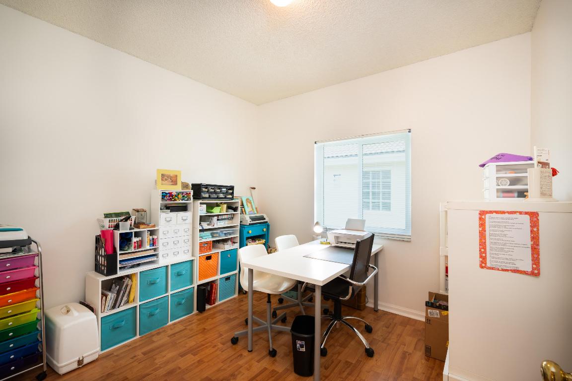 CRYSTAL POINTE - Residential