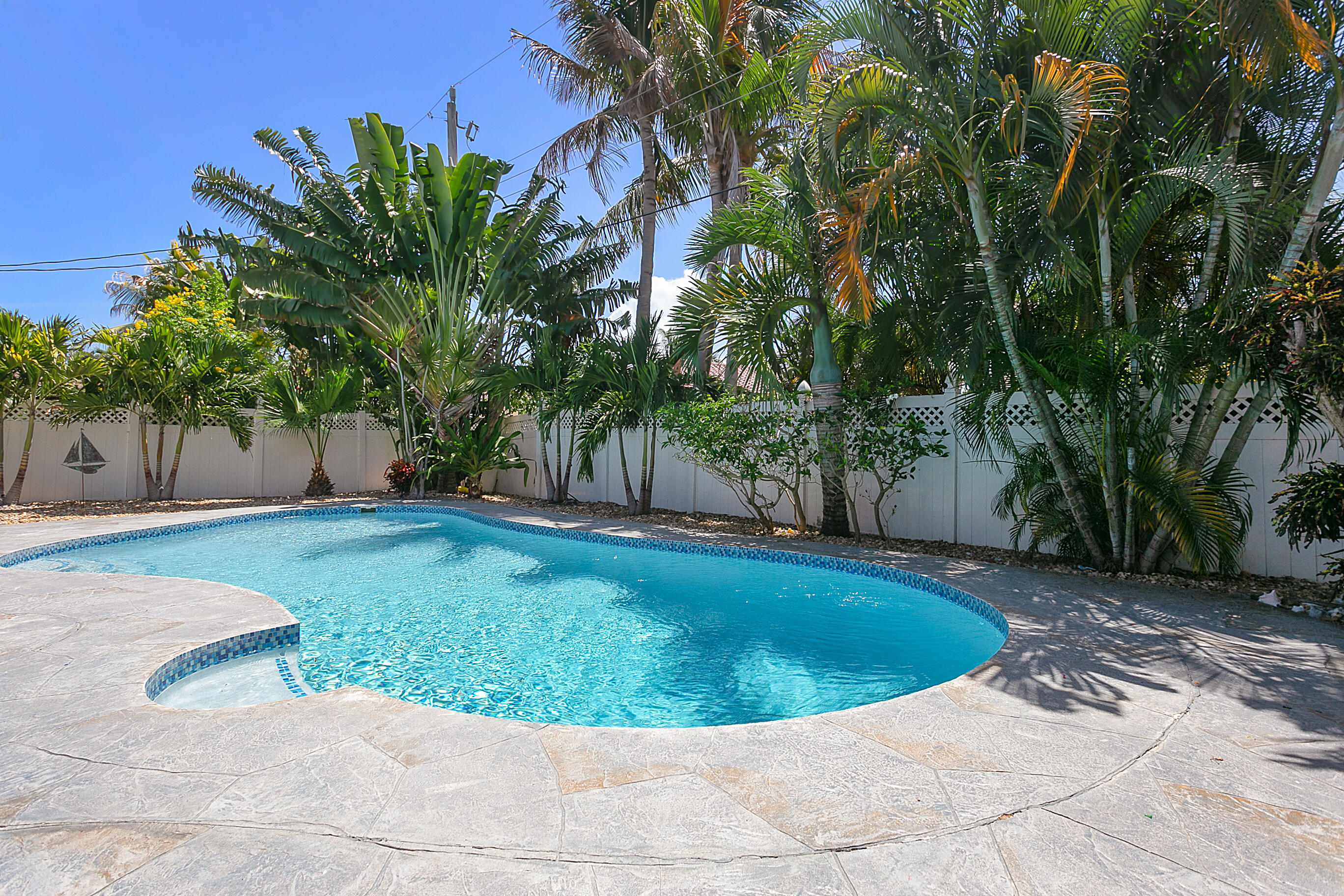 COVE 5TH SEC - Residential Lease