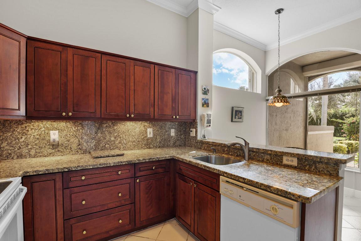 MONTEREY LAKE - Residential