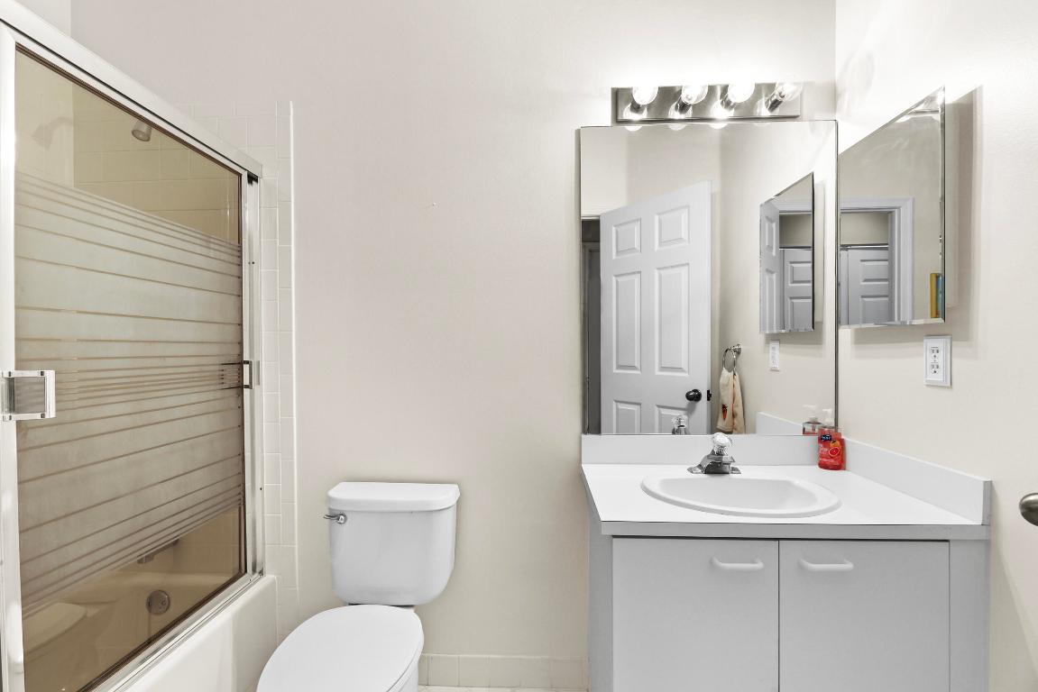 MONTEREY LAKE - Residential