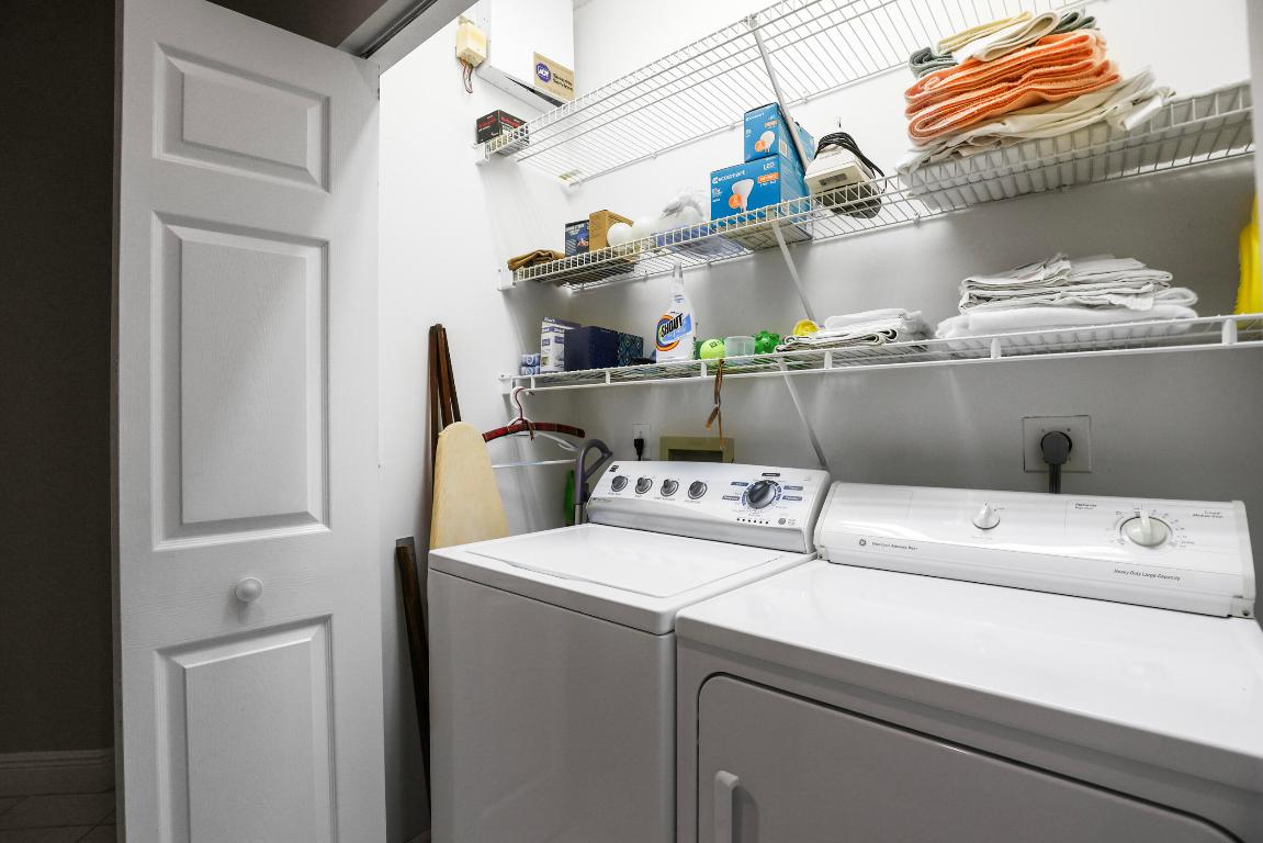 MONTEREY LAKE - Residential