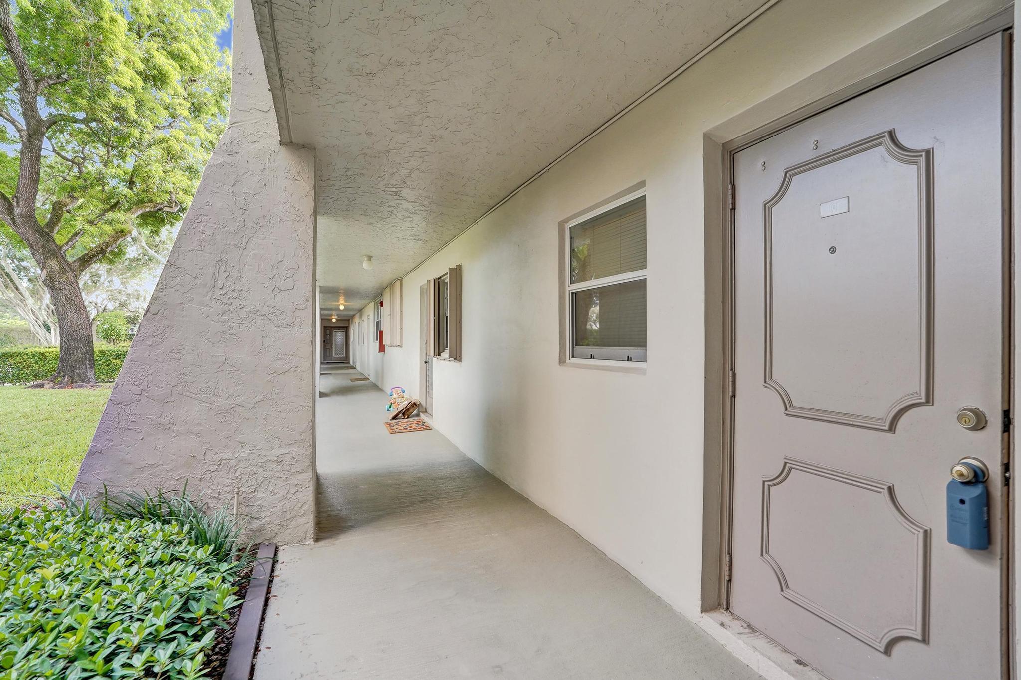 9460 Poinciana Place 101