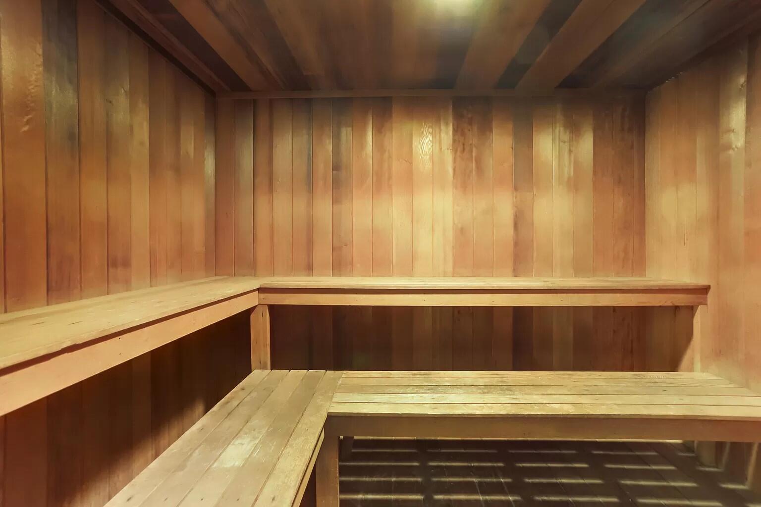 REGENCY HIGHLAND CLUB CONDO - Residential