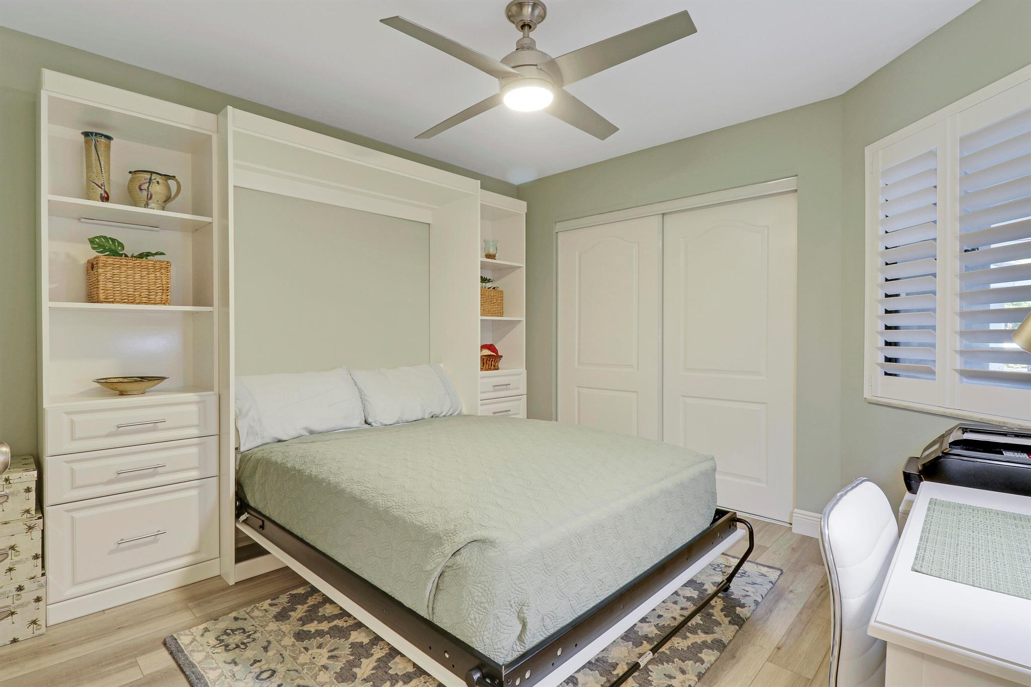 Bay Colony - Residential