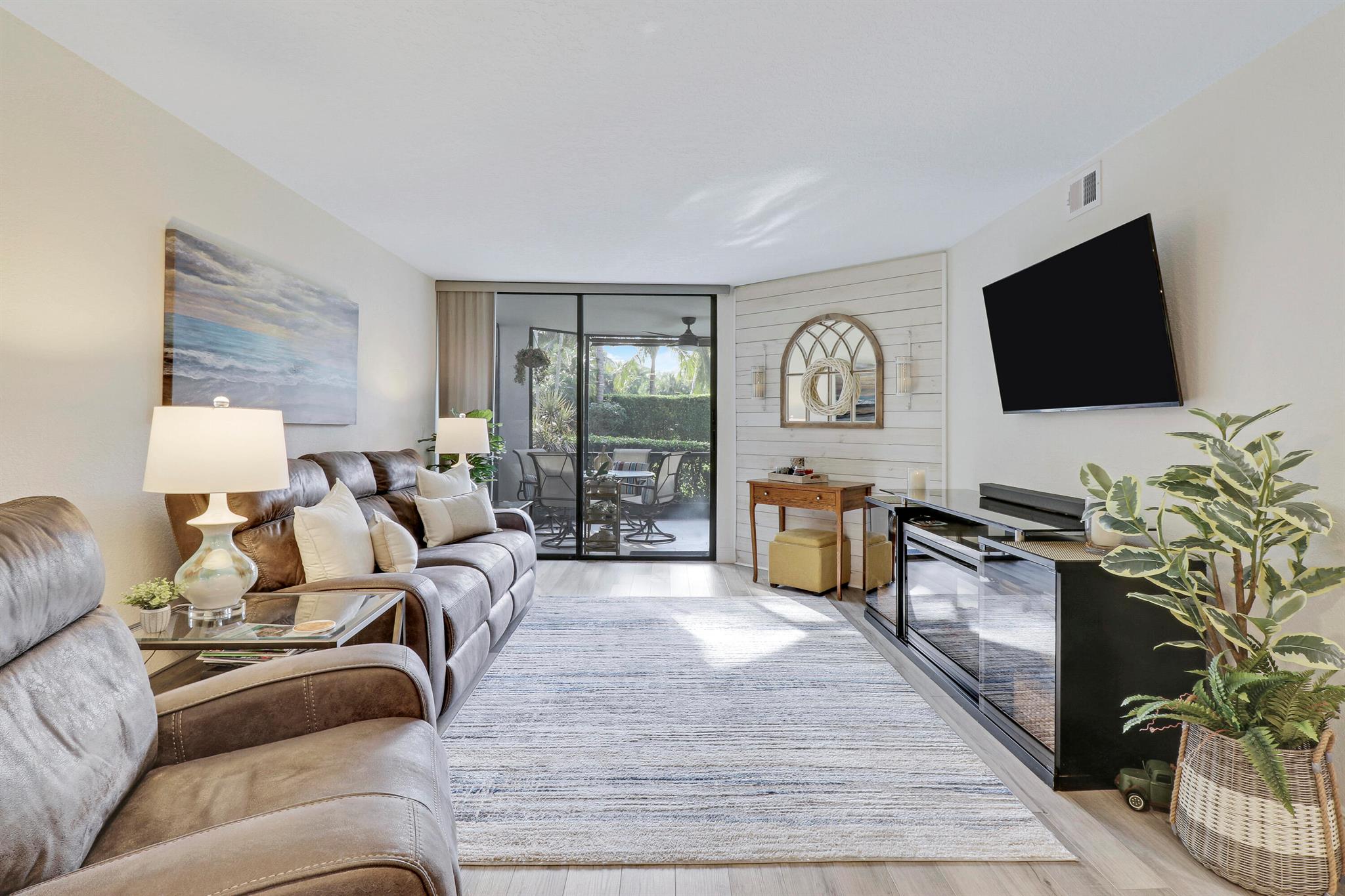 Bay Colony - Residential
