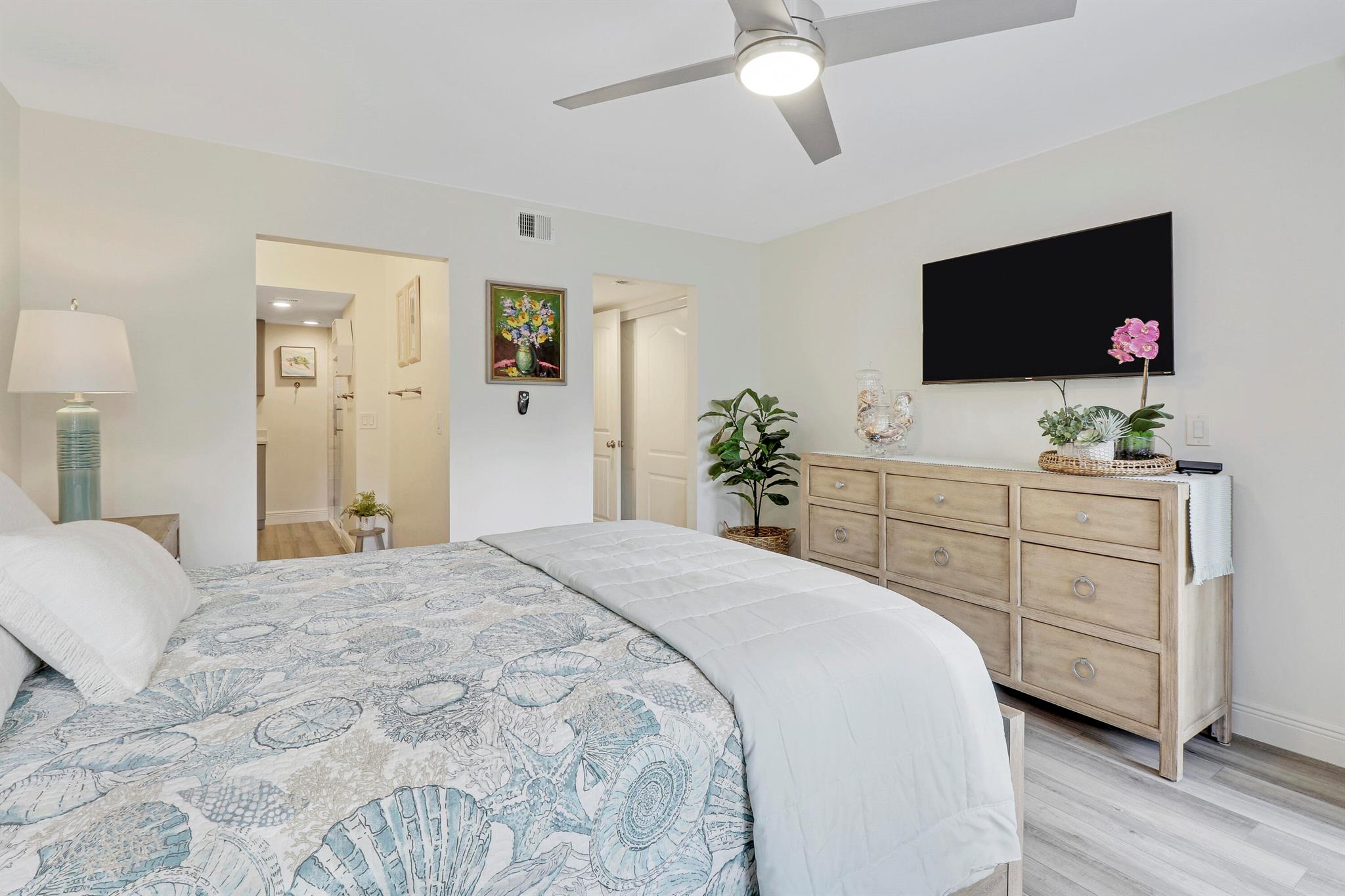Bay Colony - Residential