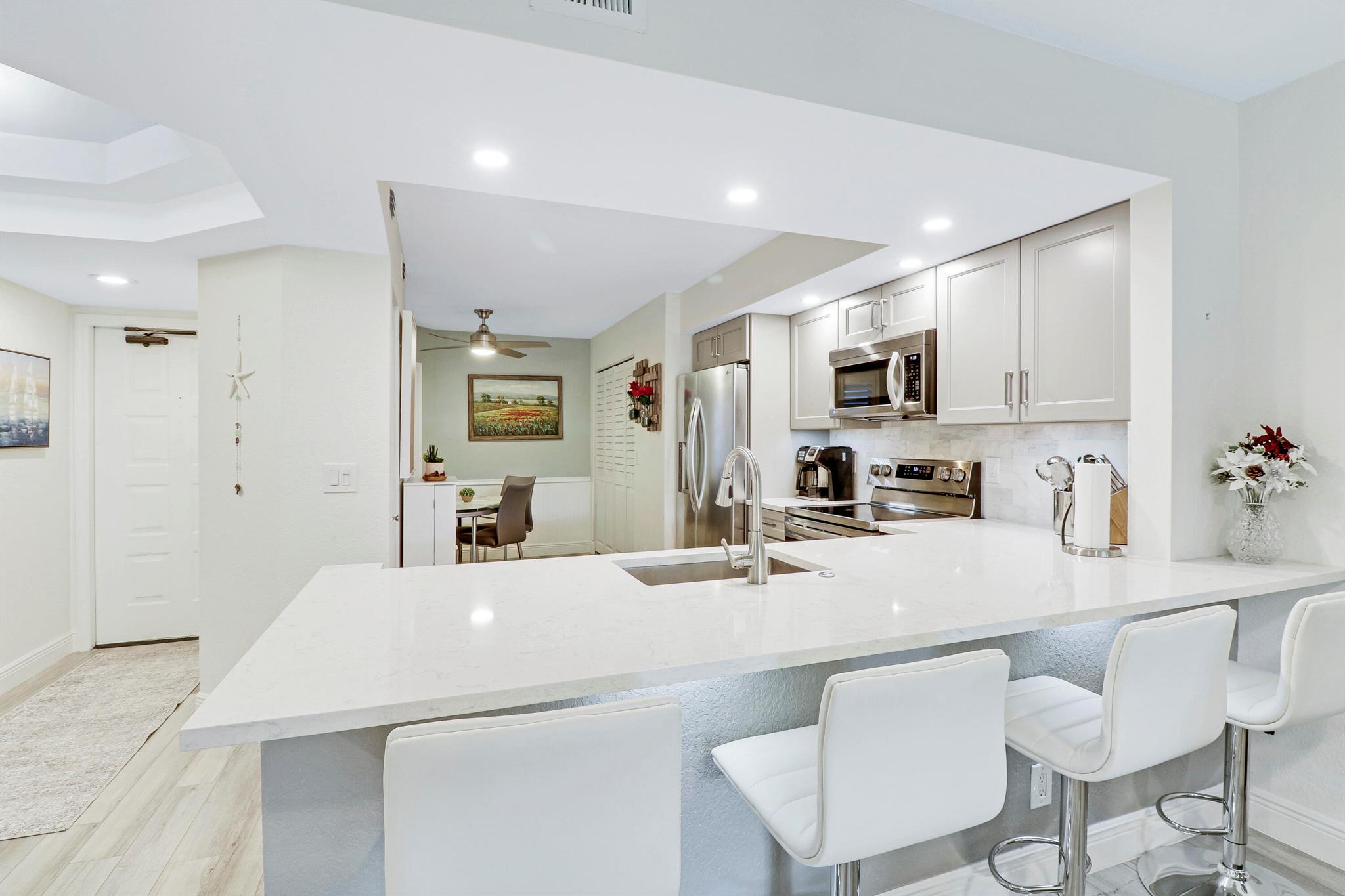 Bay Colony - Residential