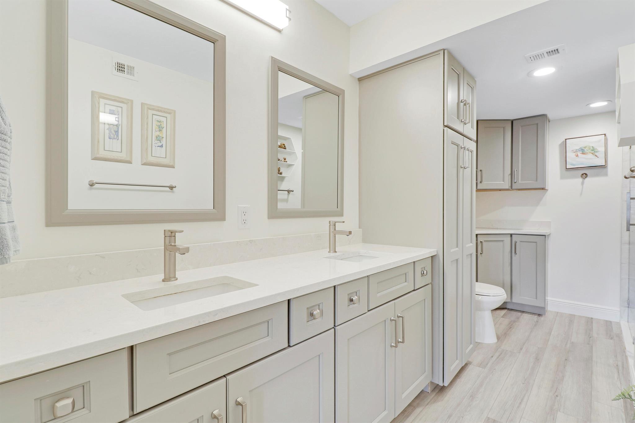 Bay Colony - Residential