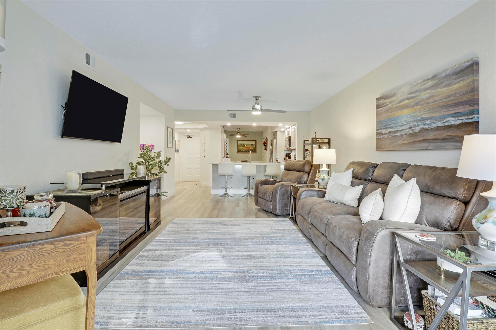Bay Colony - Residential