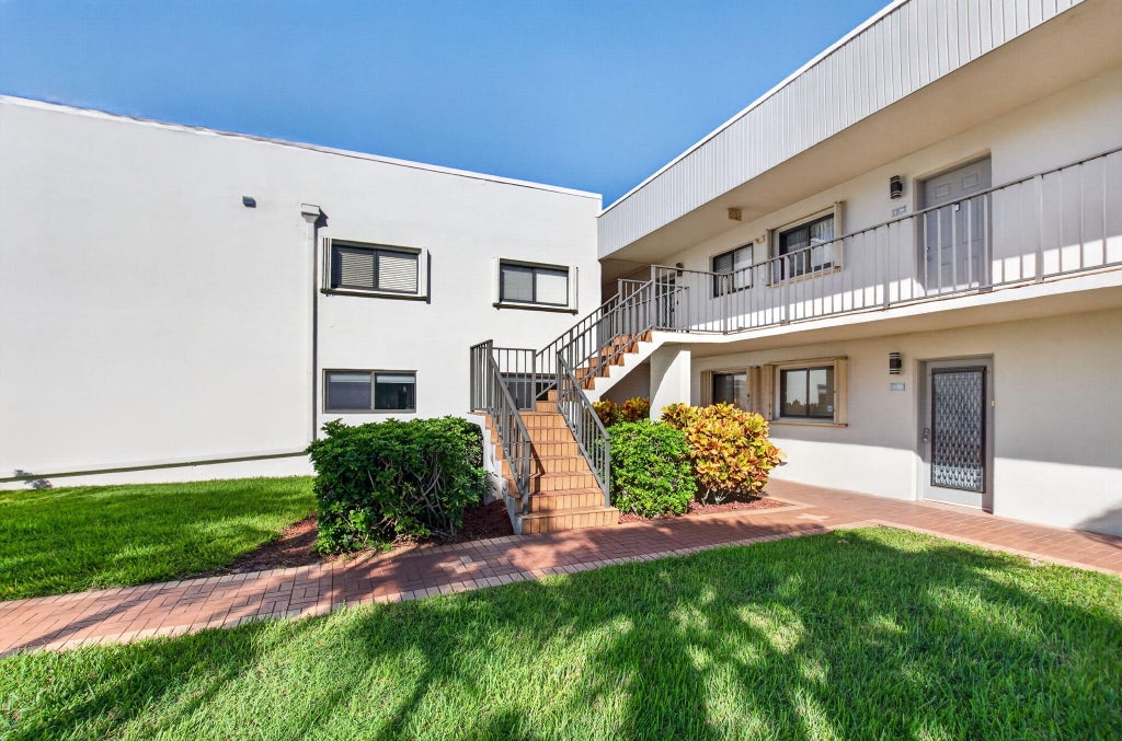 Photo of 15450 PEMBRIDGE Avenue #163, Delray Beach, FL 33484 (MLS # B26091371)