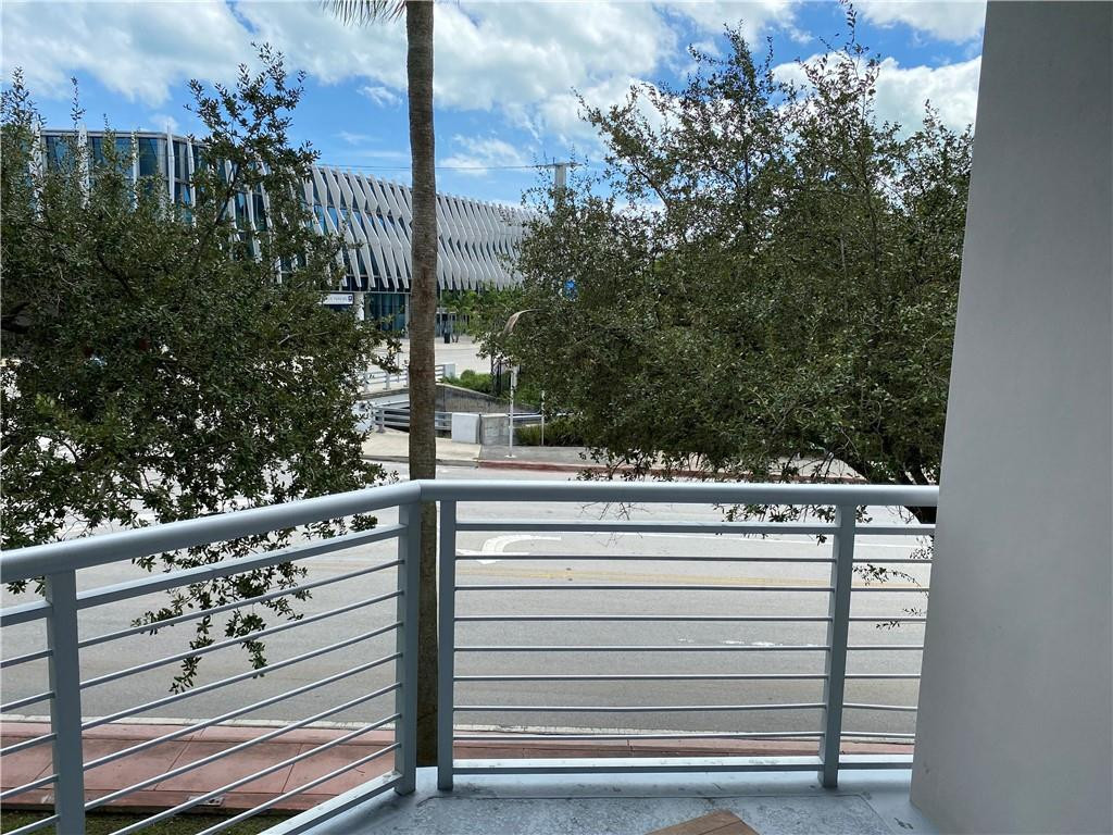 THE MERIDIAN CONDO - Residential