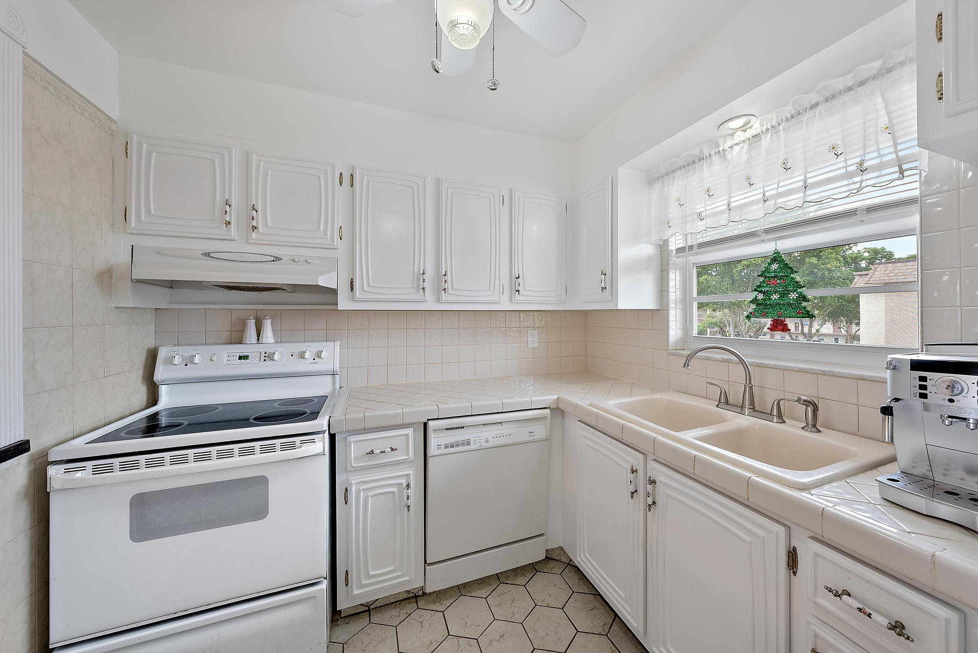 711 Lori Drive 306