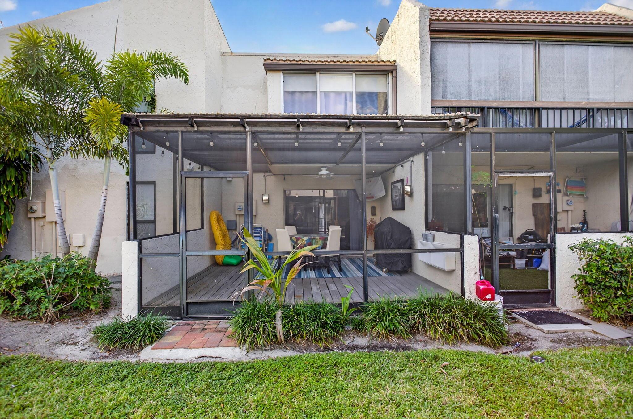 VIZCAYNA GARDENS - Residential