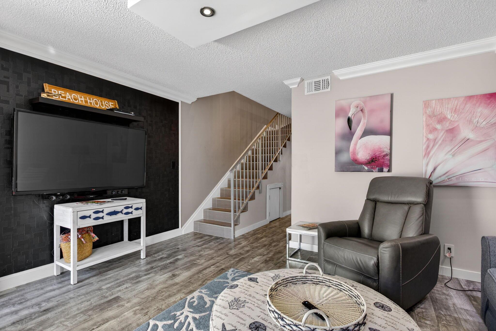 VIZCAYNA GARDENS - Residential