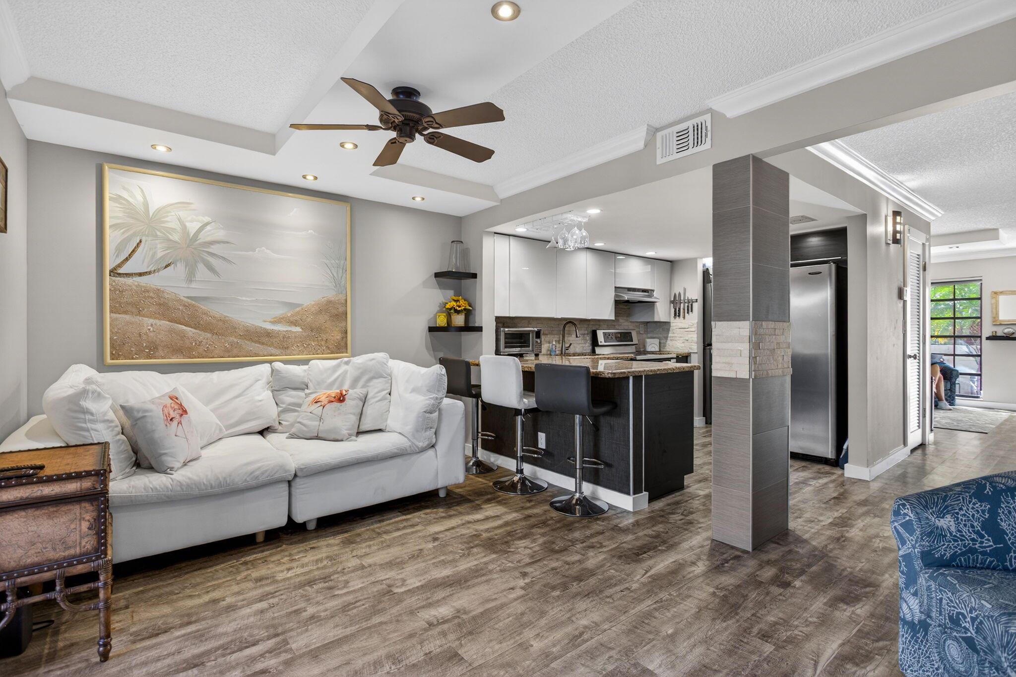 VIZCAYNA GARDENS - Residential