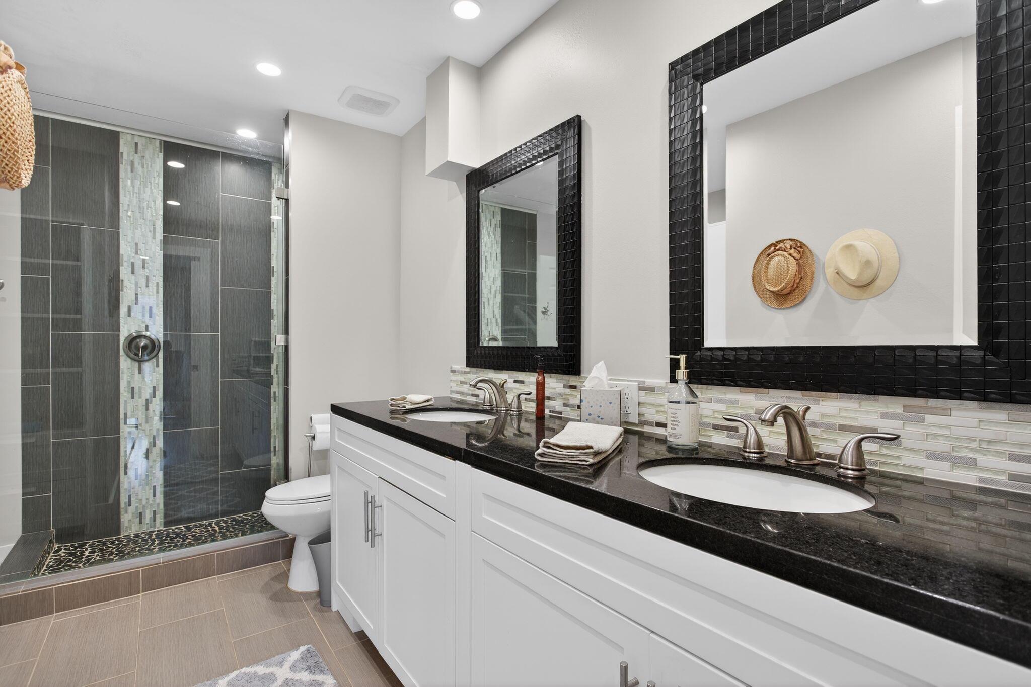 VIZCAYNA GARDENS - Residential