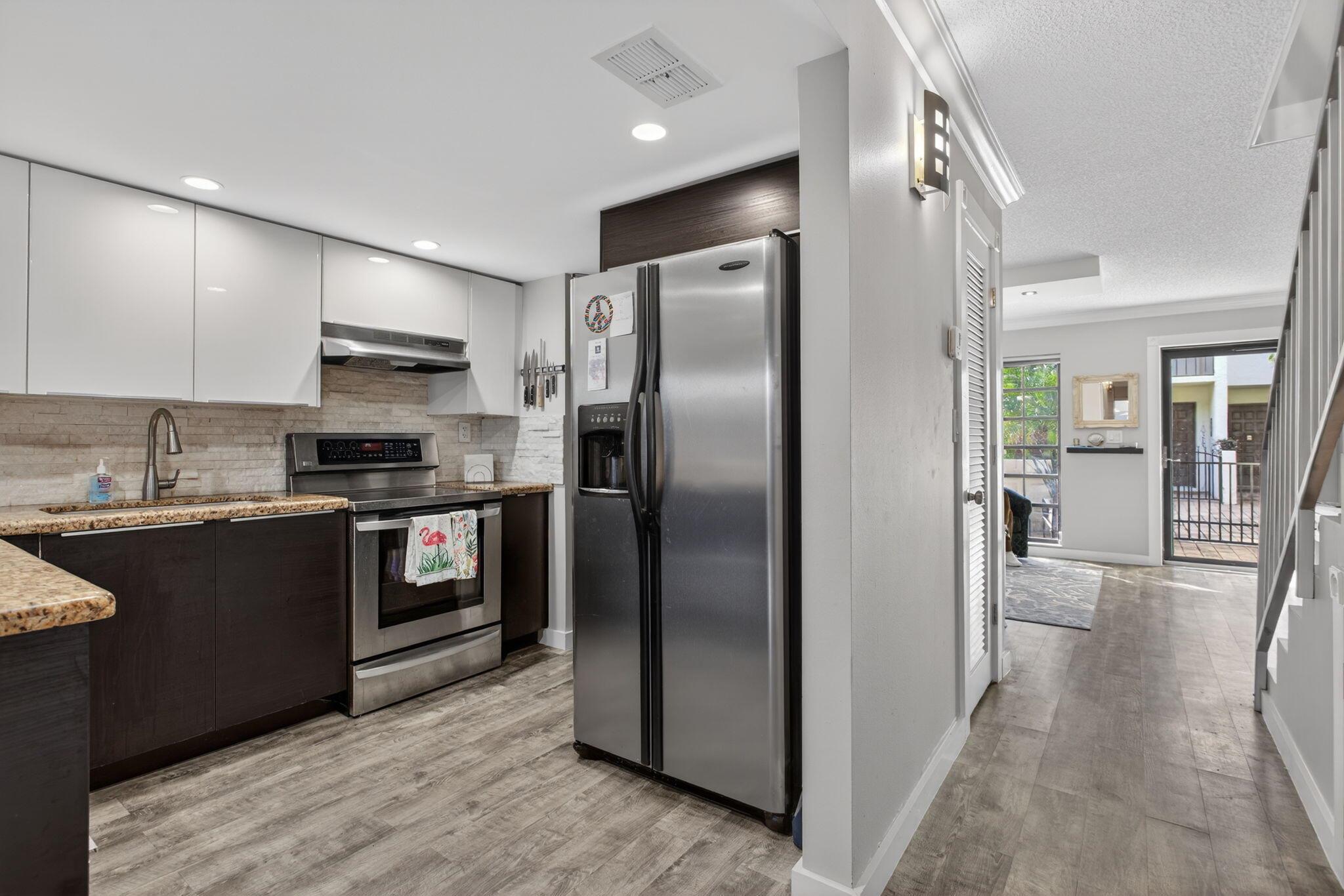 VIZCAYNA GARDENS - Residential