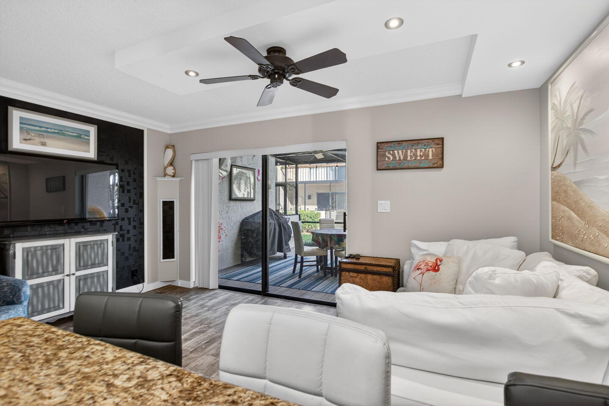 VIZCAYNA GARDENS - Residential