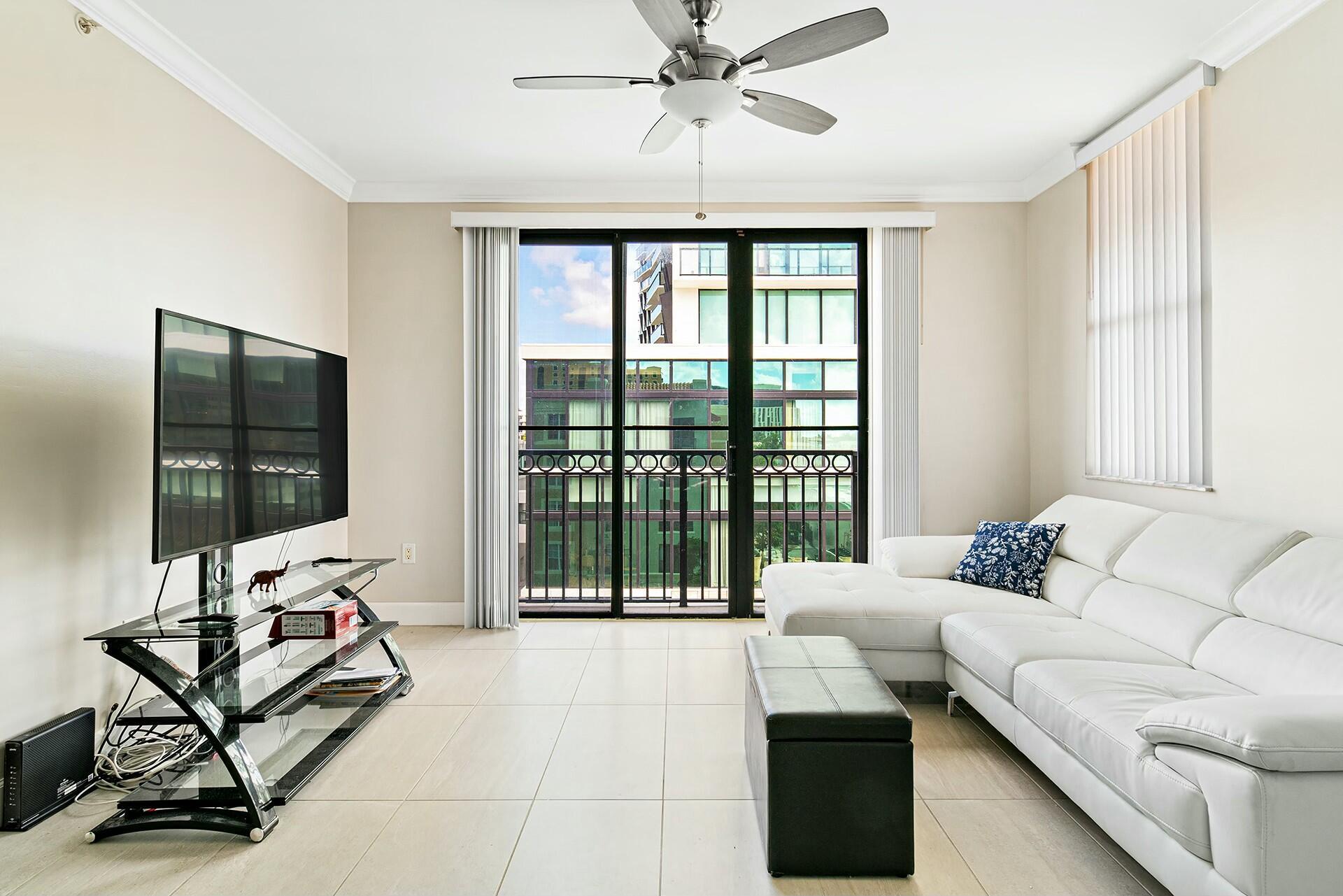 630 S Sapodilla Avenue 533
