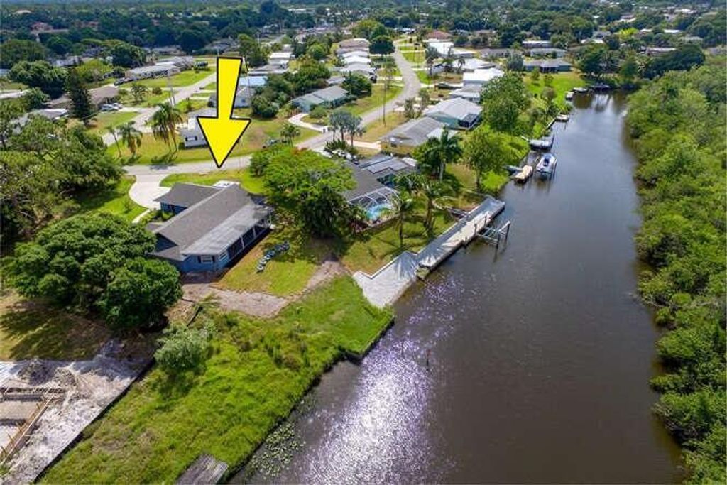 Photo of 600 Willows Avenue, Port Saint Lucie, FL 34952 (MLS # R10719553)