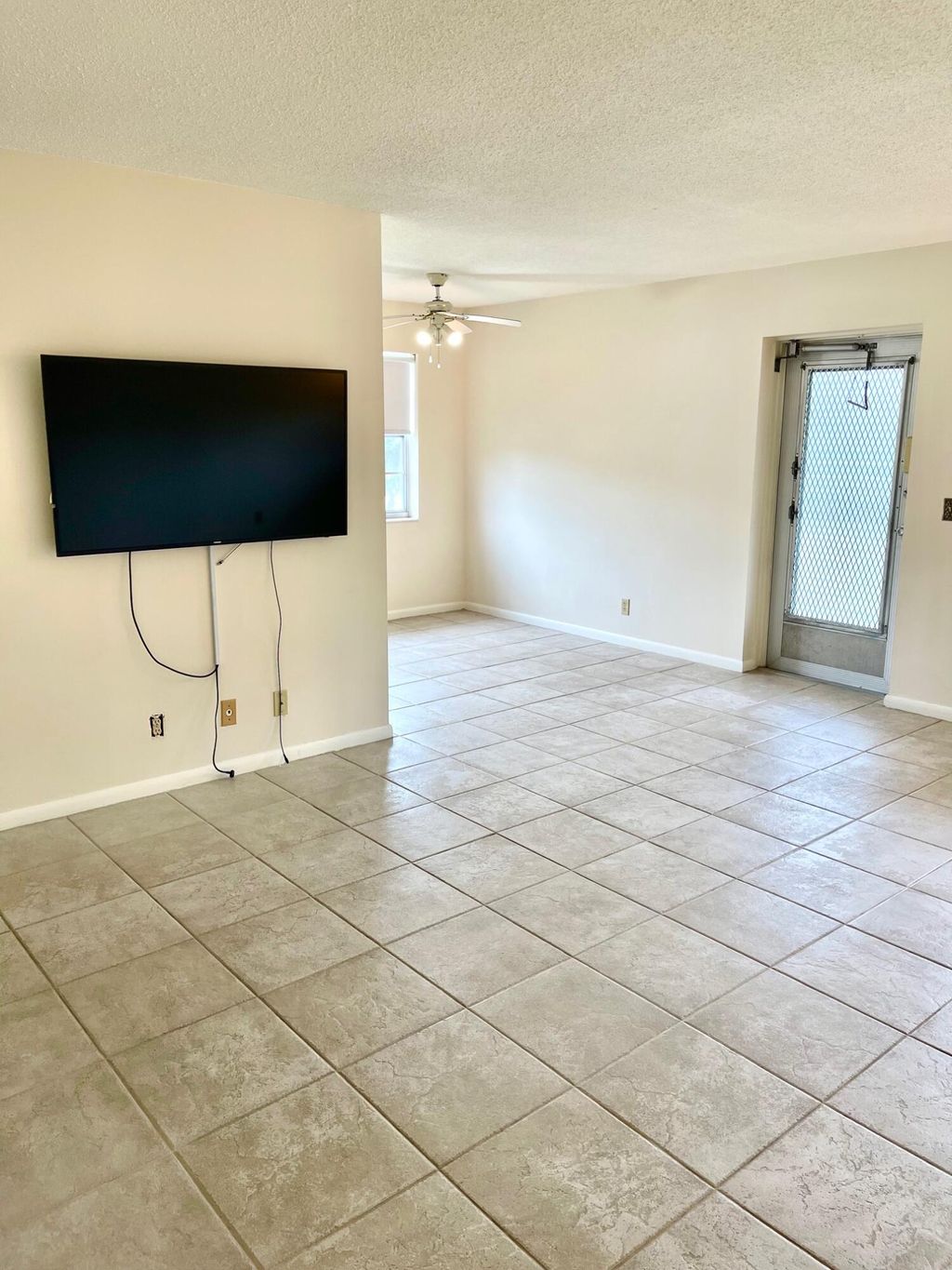 Photo of 232 Canterbury J, West Palm Beach, FL 33417 (MLS # B26001675)