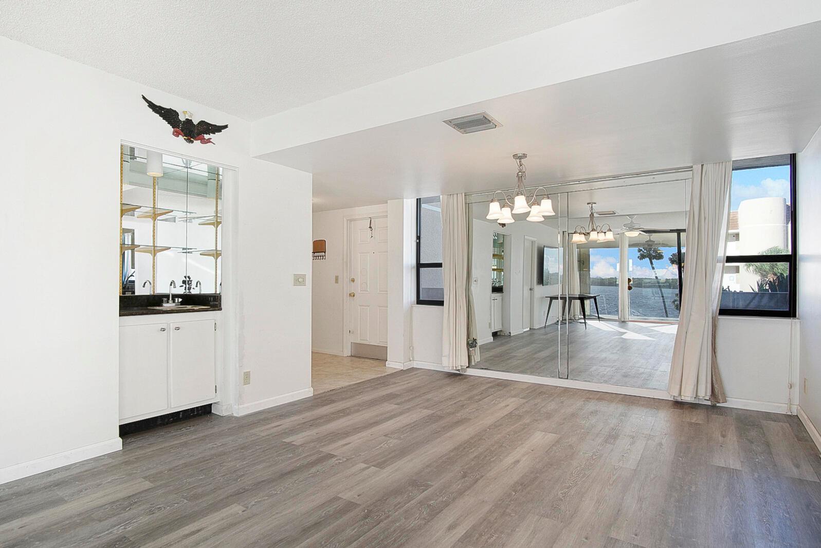 FAIRWINDS COVE CONDOMINIU - Residential