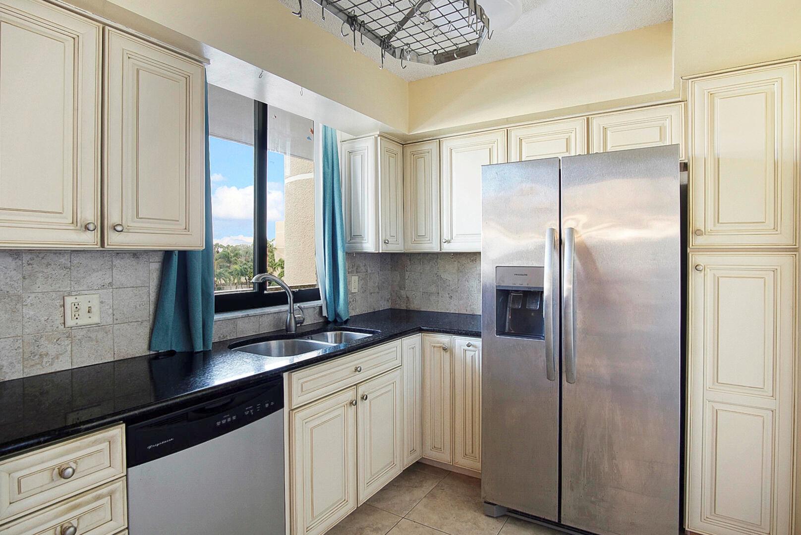 FAIRWINDS COVE CONDOMINIU - Residential