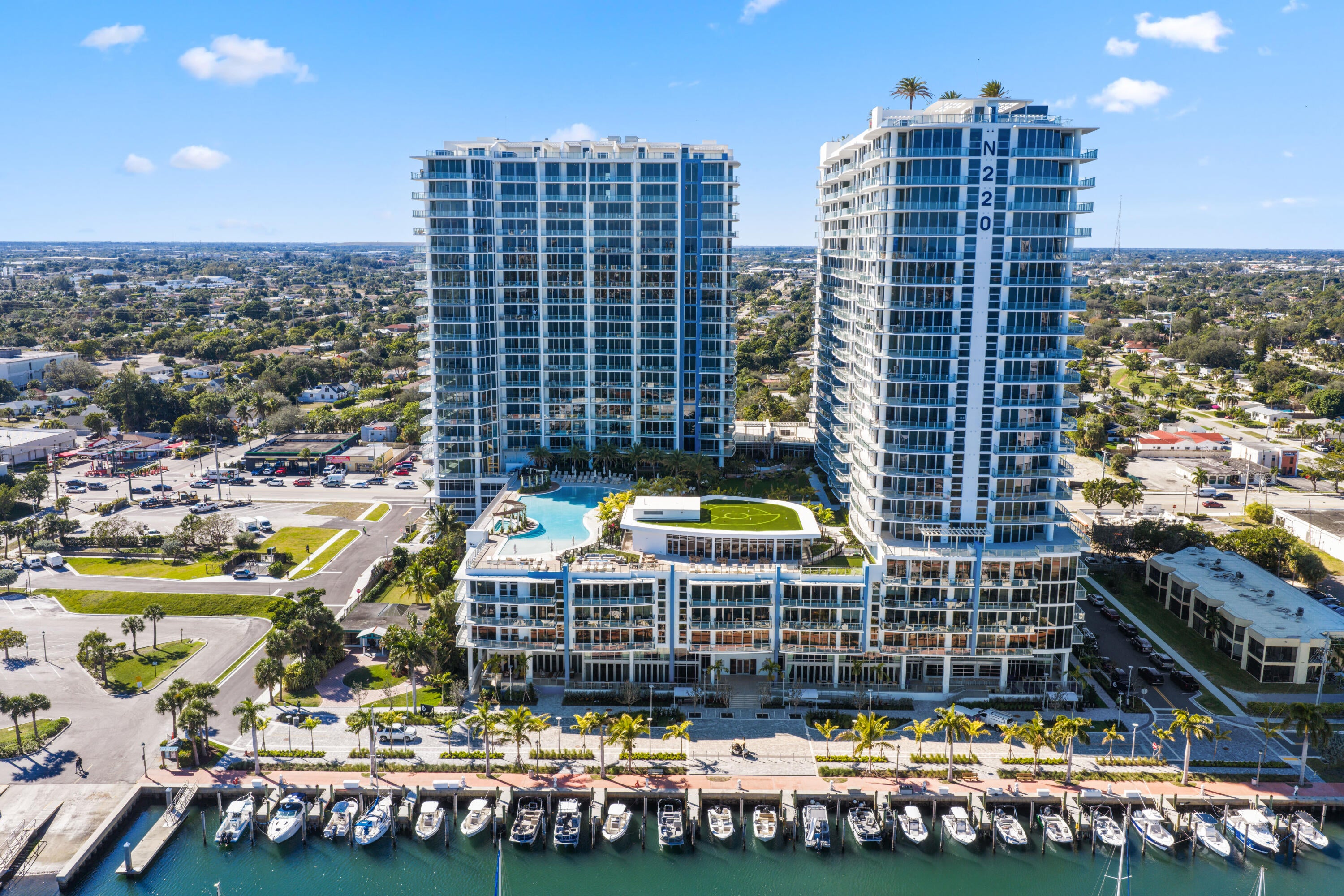 220 Lake Shore Drive 503