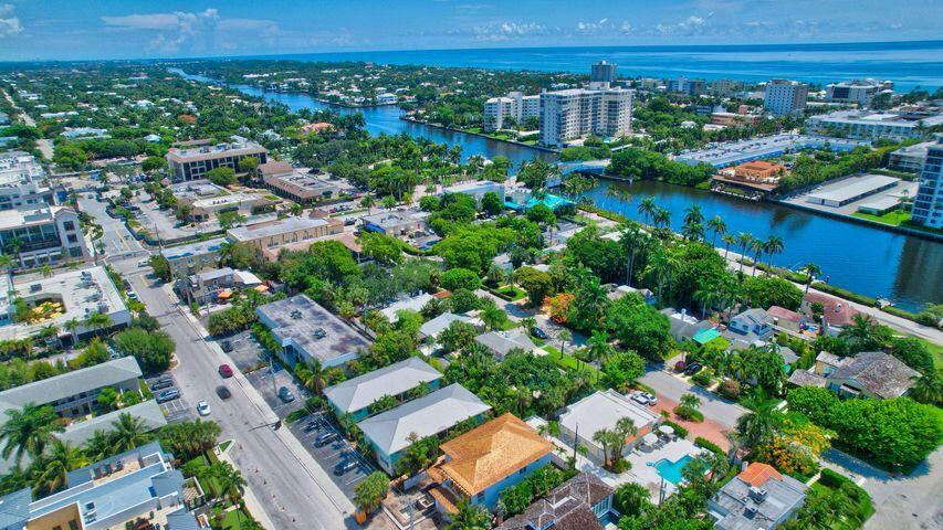 PALM SQUARE - Residential Lease