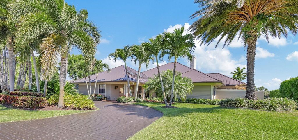 Photo of 6221 SE Winged Foot Drive, Stuart, FL 34997 (MLS # R10977879)