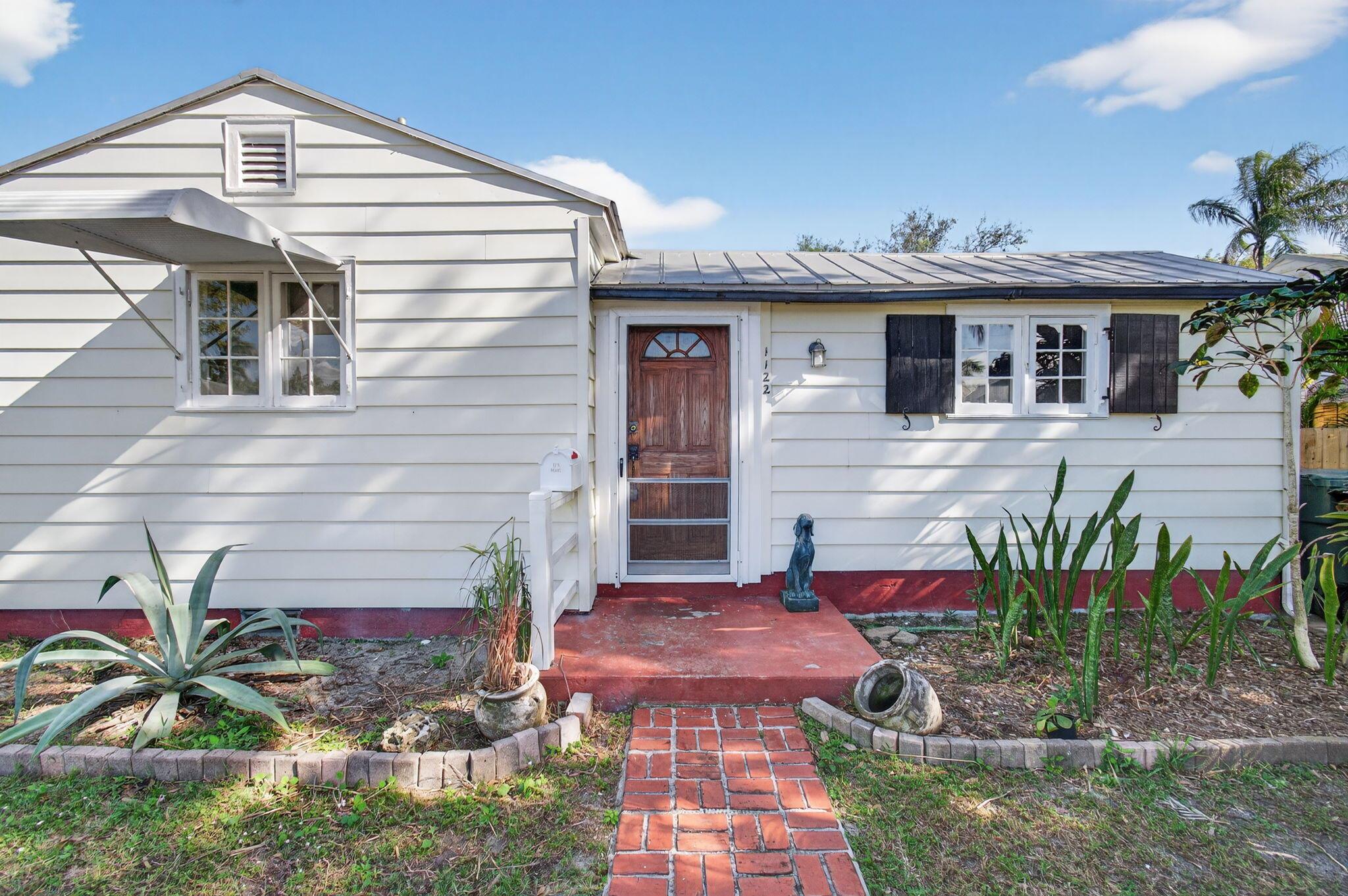 LAKE WORTH TOWN OF - Residential