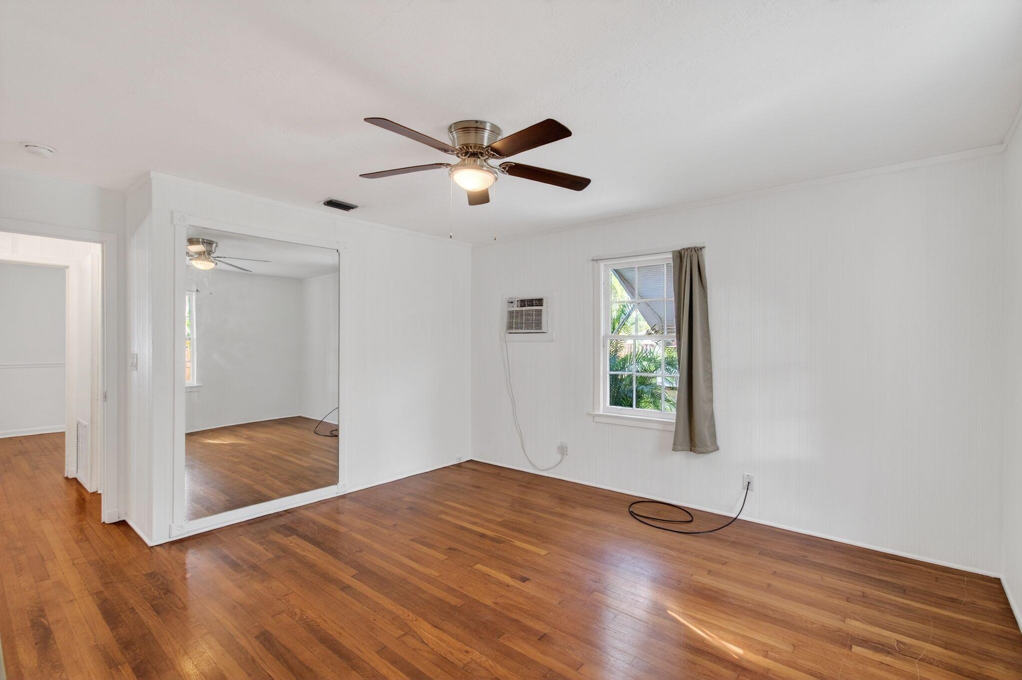 LAKE WORTH TOWN OF - Residential