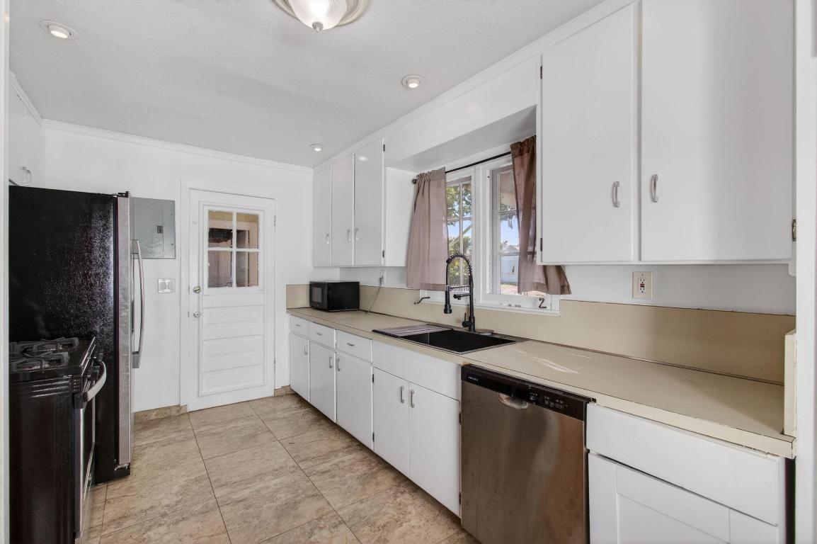 LAKE WORTH TOWN OF - Residential