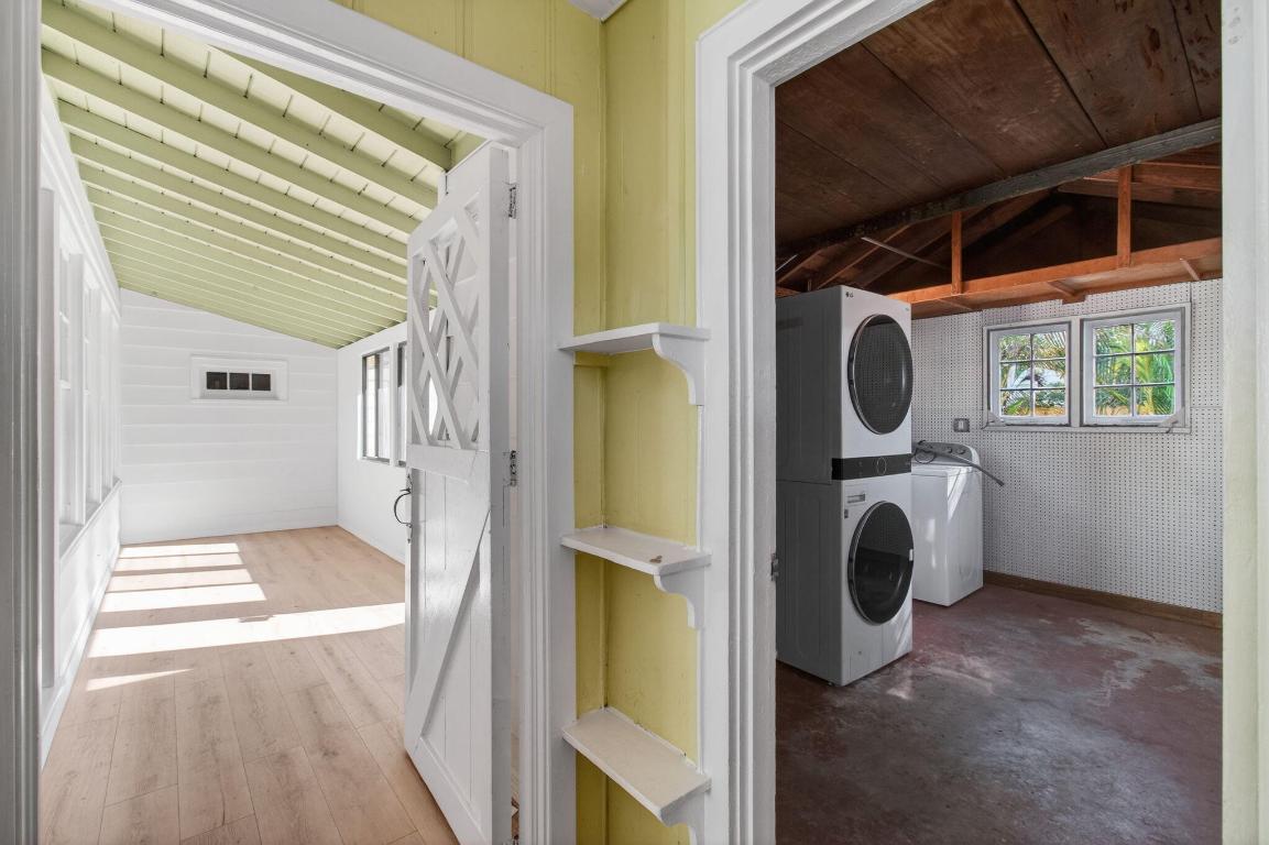 LAKE WORTH TOWN OF - Residential