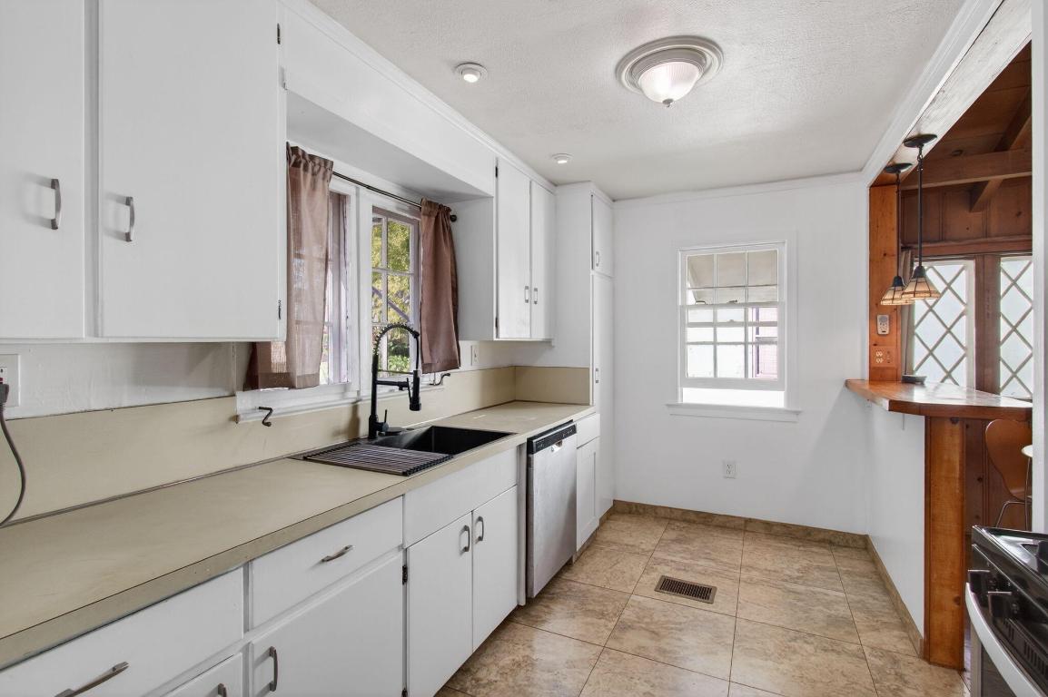 LAKE WORTH TOWN OF - Residential