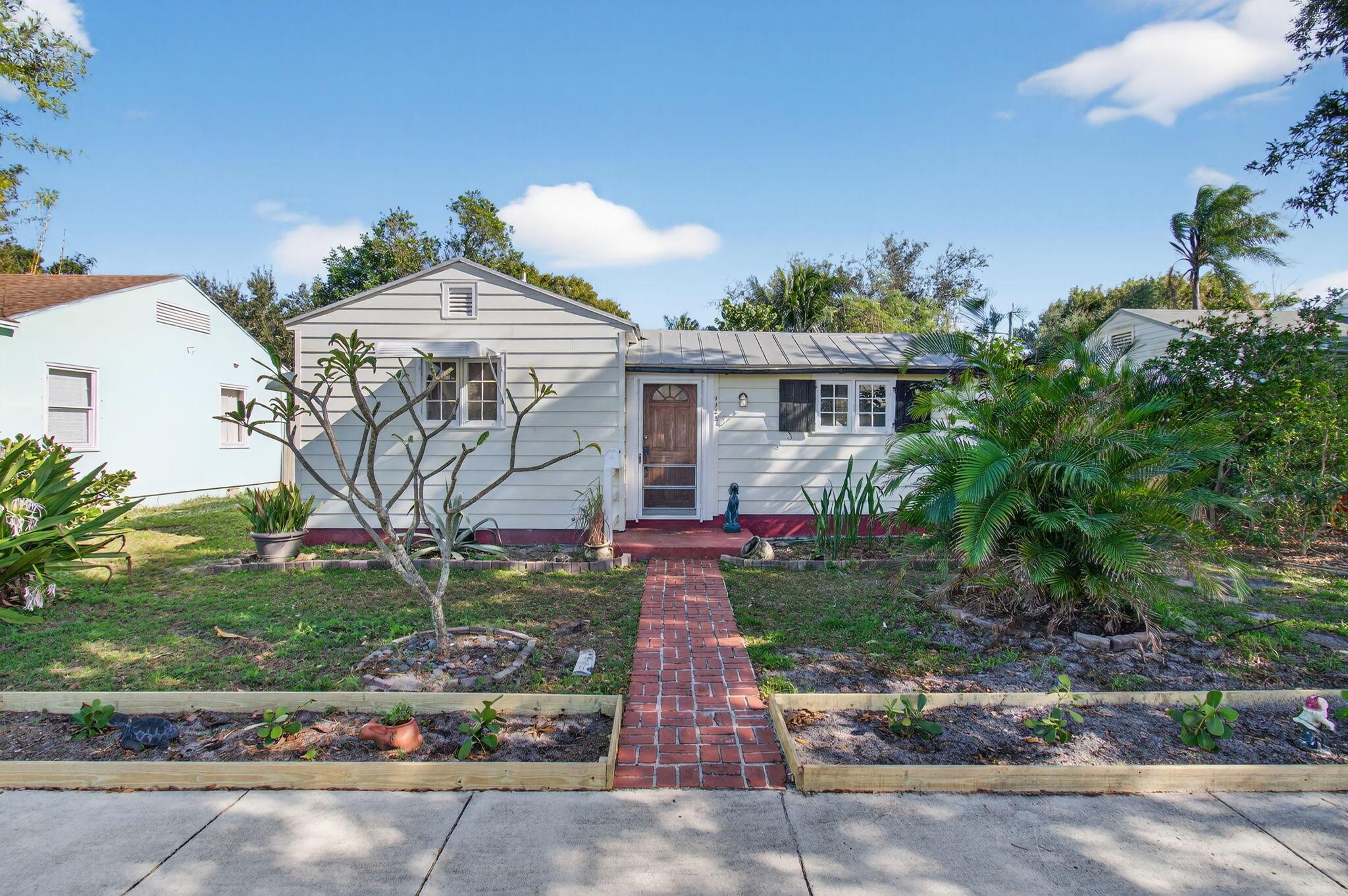 LAKE WORTH TOWN OF - Residential