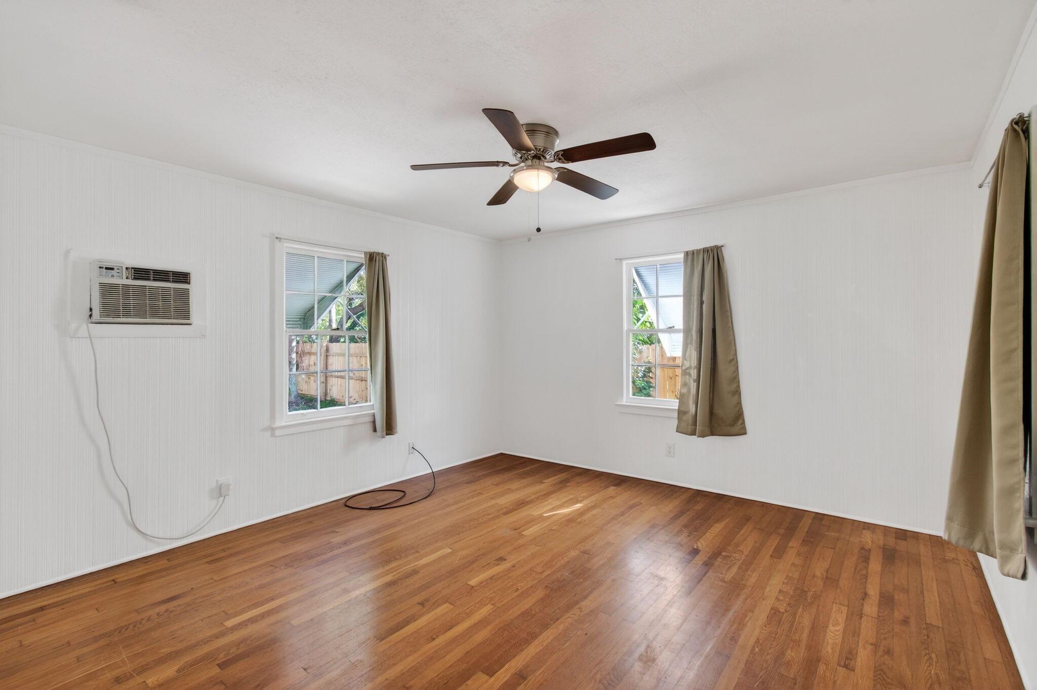 LAKE WORTH TOWN OF - Residential