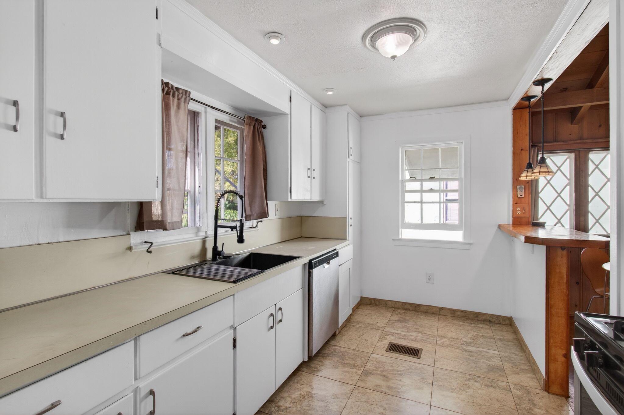 LAKE WORTH TOWN OF - Residential