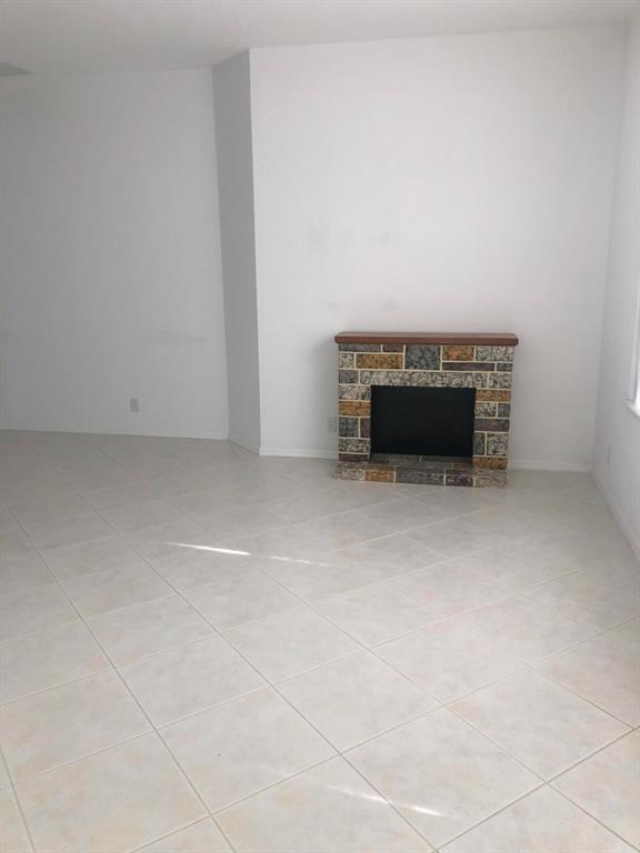 PORT ST LUCIE SECTION 35 - Residential Lease