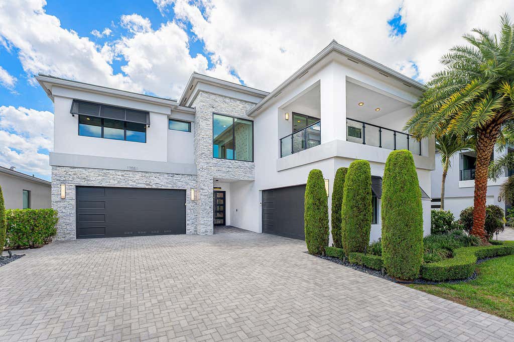 Photo of 17051 Five Waters Avenue, Boca Raton, FL 33496 (MLS # B26037754)