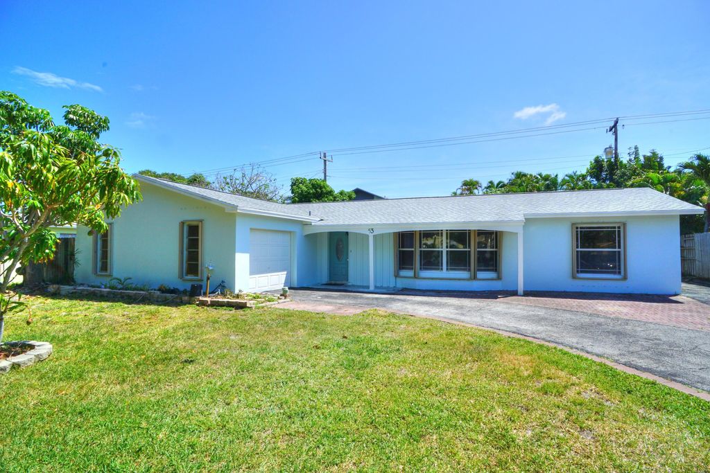 Photo of 53 Willow Road, Tequesta, FL 33469 (MLS # R10798839)