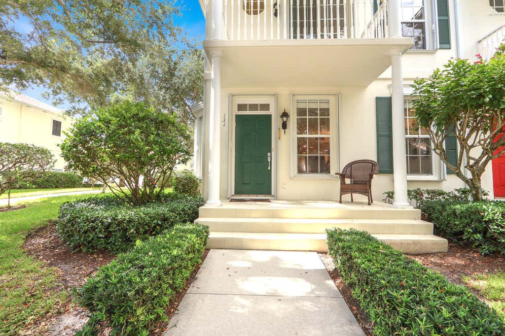 Photo of 131 Radcliffe Court, Jupiter, FL 33458 (MLS # B26064032)