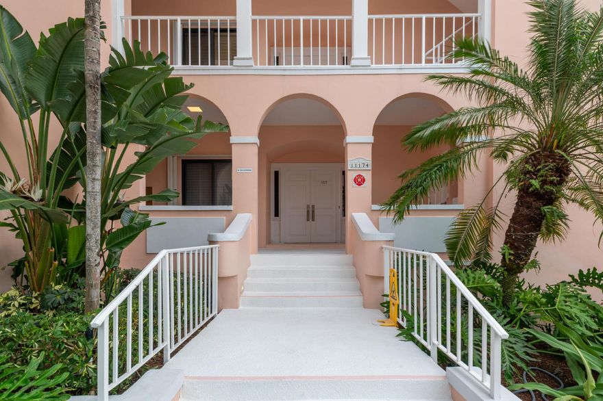 Excellent ground floor 3 bedroom, 3 bath condominium, with 3,169 square feet and a view of the ocean. Optional 4th bedroom may be added. Beautifully renovated kitchen and bathrooms. Two underground parking spaces, storage closet and elevator to your front door.