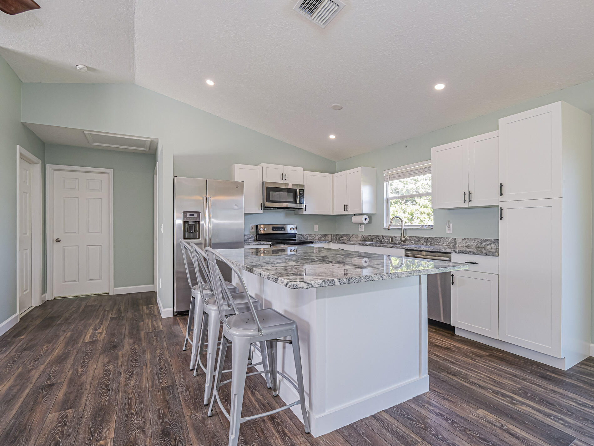 VERO BEACH HIGHLANDS UNIT 3 - Residential Lease