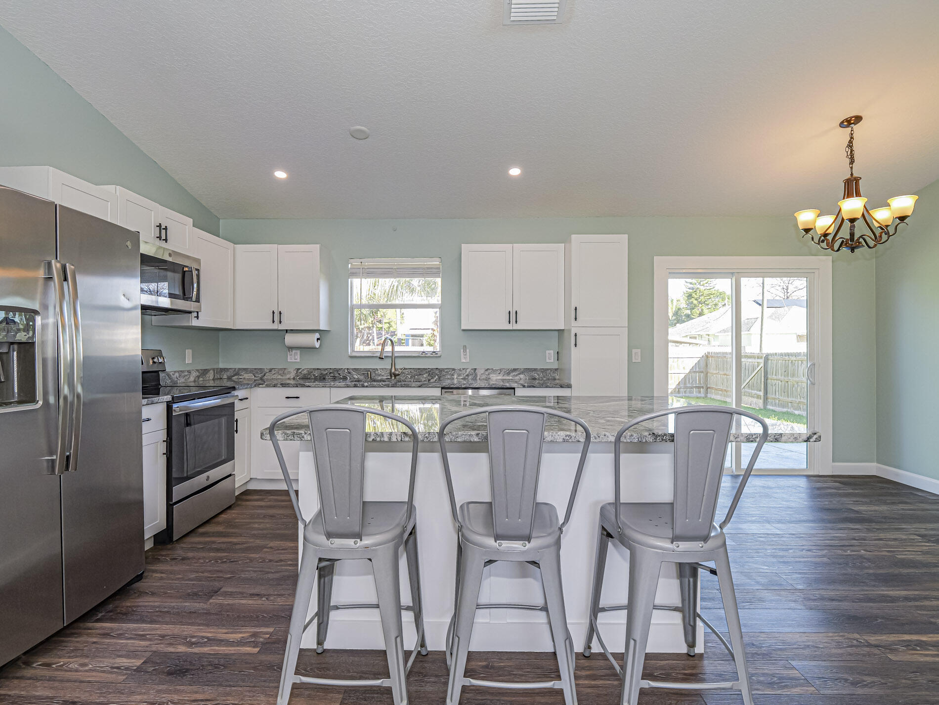VERO BEACH HIGHLANDS UNIT 3 - Residential Lease